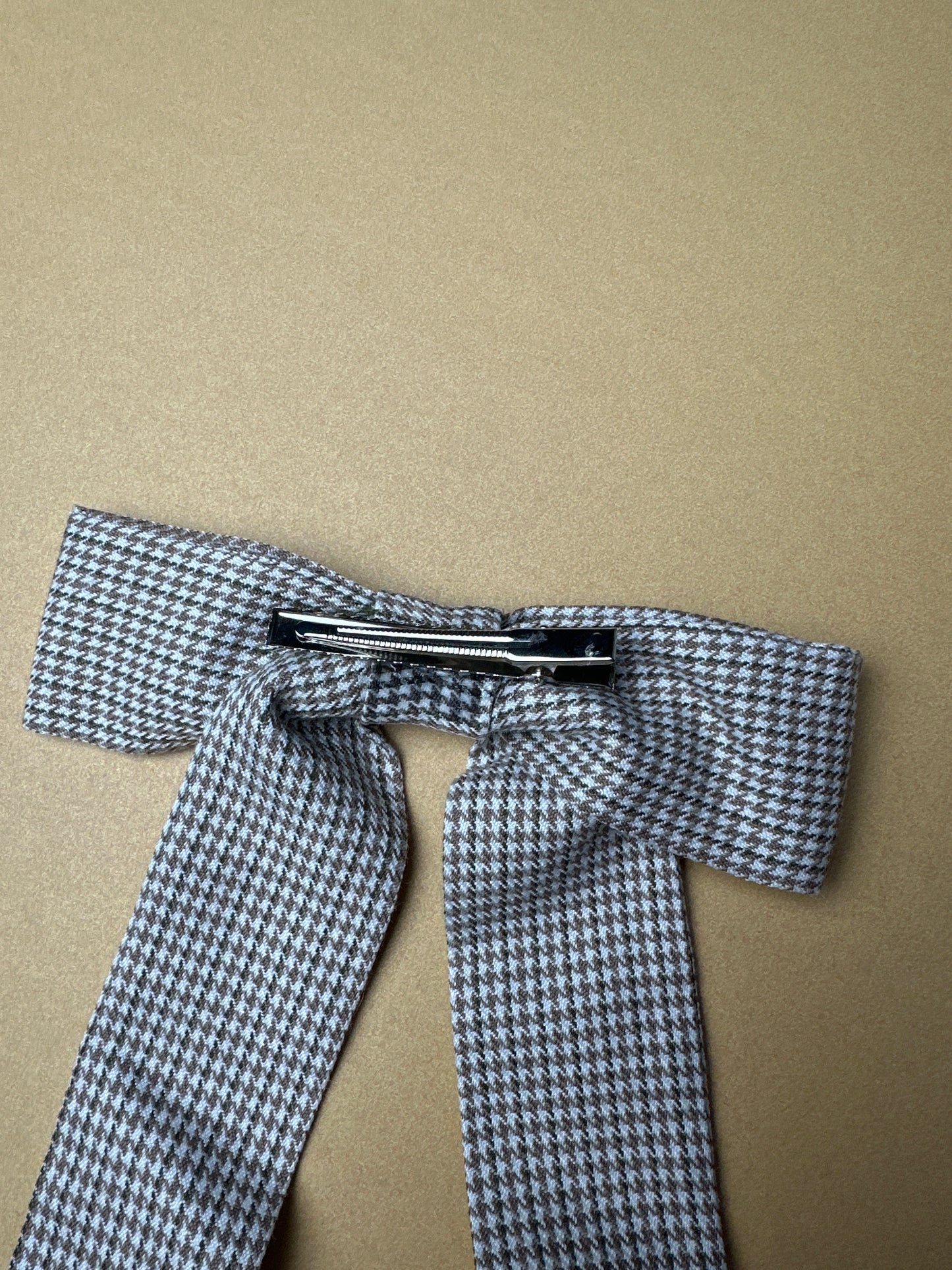 Tan Houndstooth Bow Clip