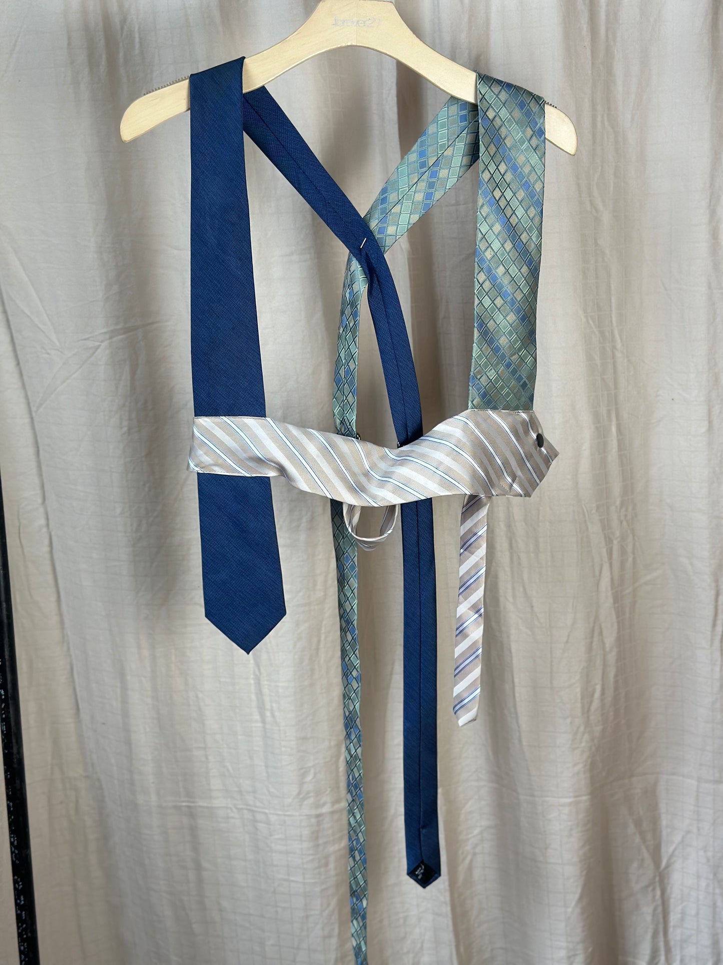 Necktie Harness (2X)