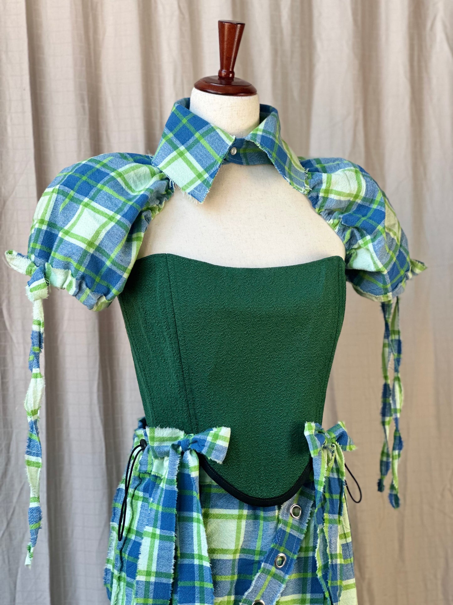 Green/Blue Plaid Collared Sleeves