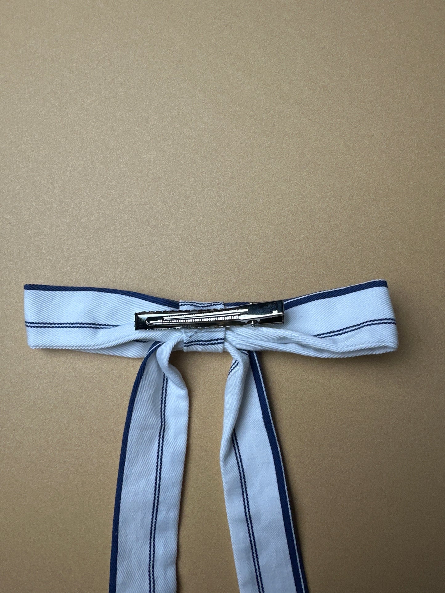 Navy/White Long Bow Clip
