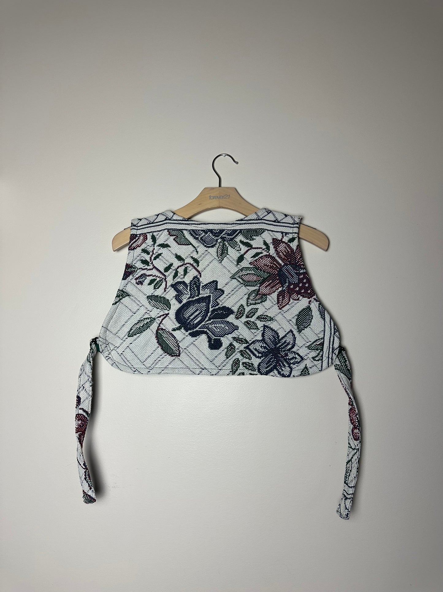 Cropped Buckle Vest (M)