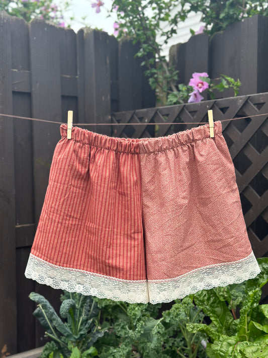Red Stripe Lace Shorts (2XL)