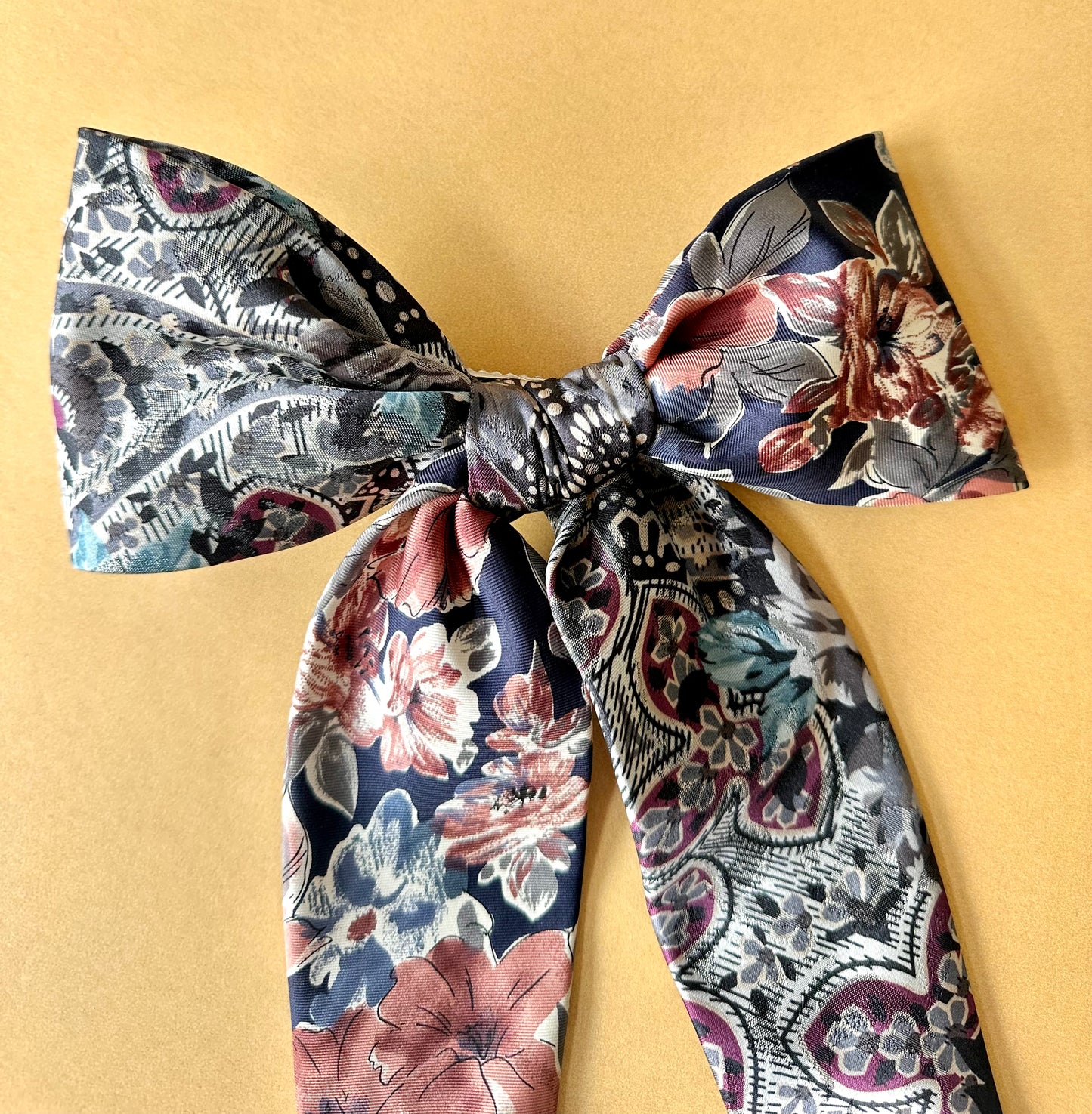 Tie Bow