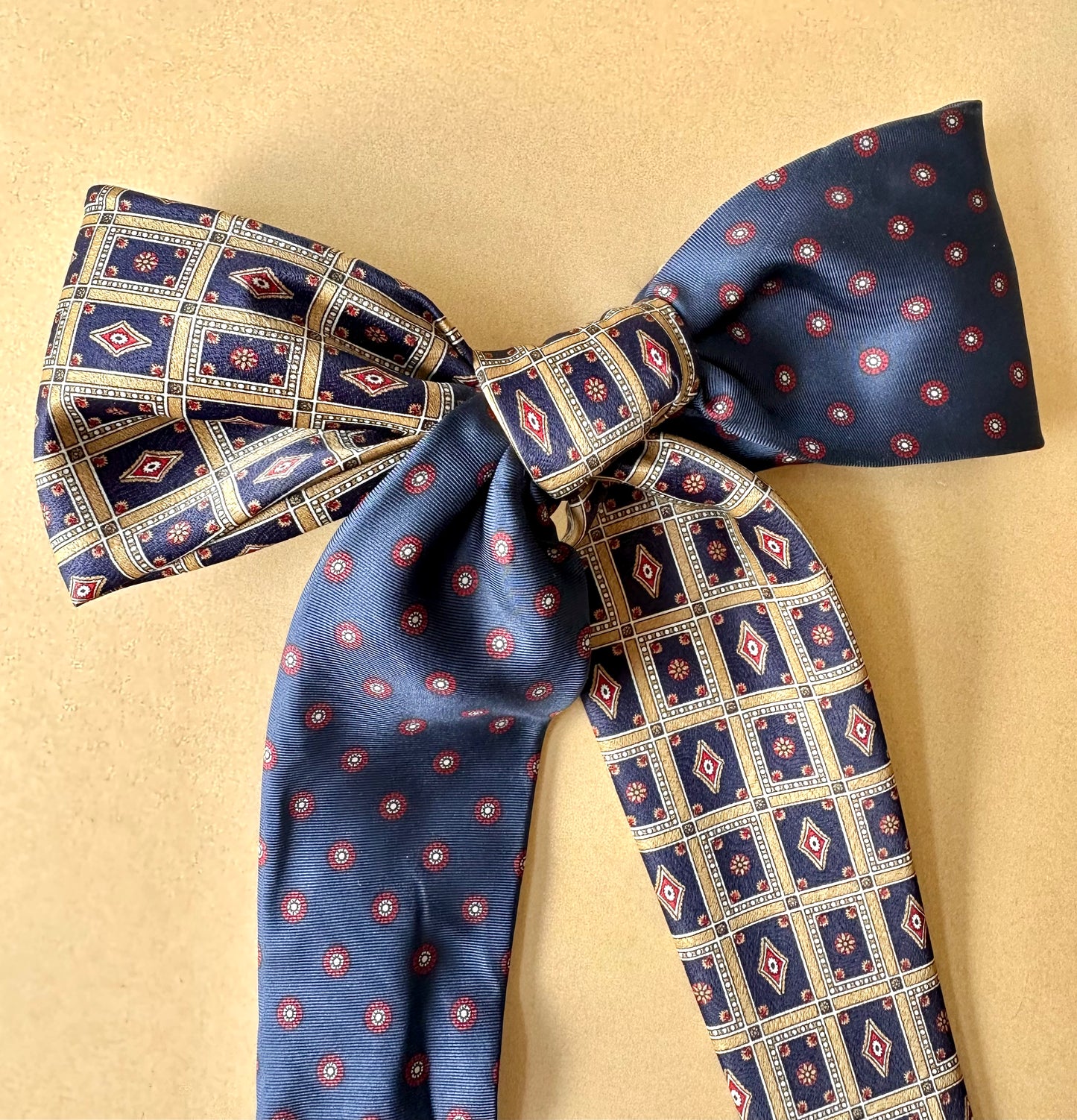 Tie Bow