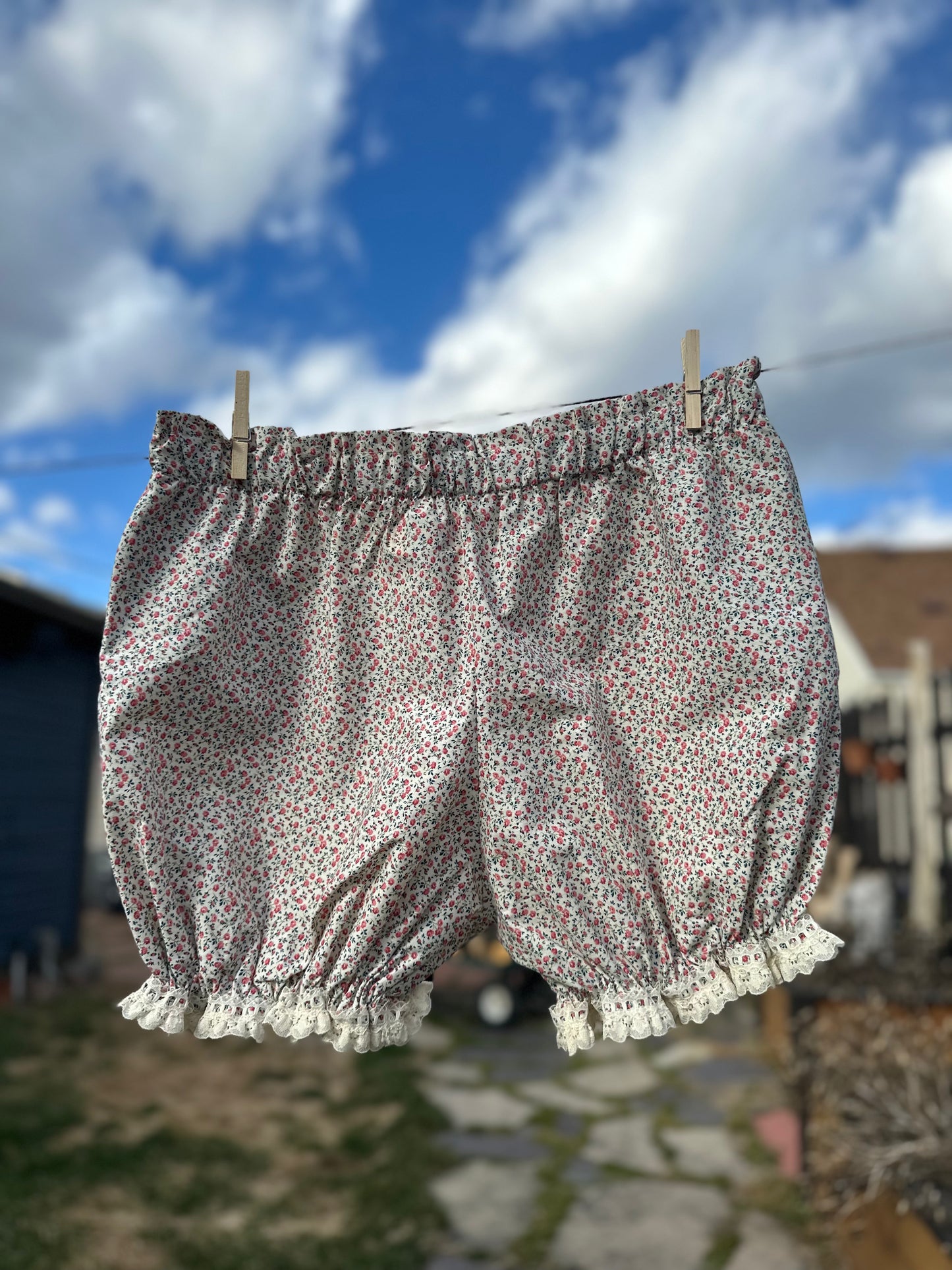 Pink/Green Ditsy Floral Bloomers
