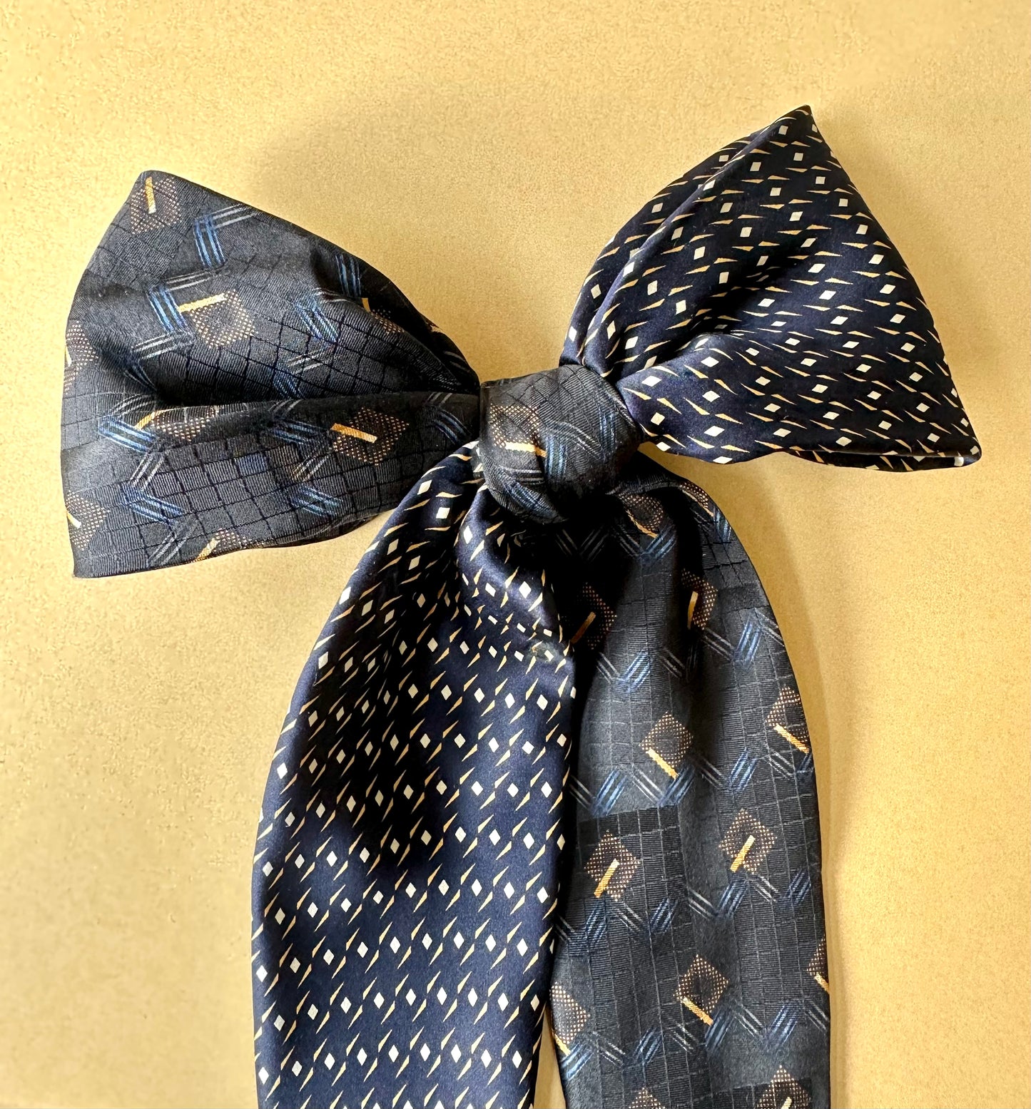 Tie Bow