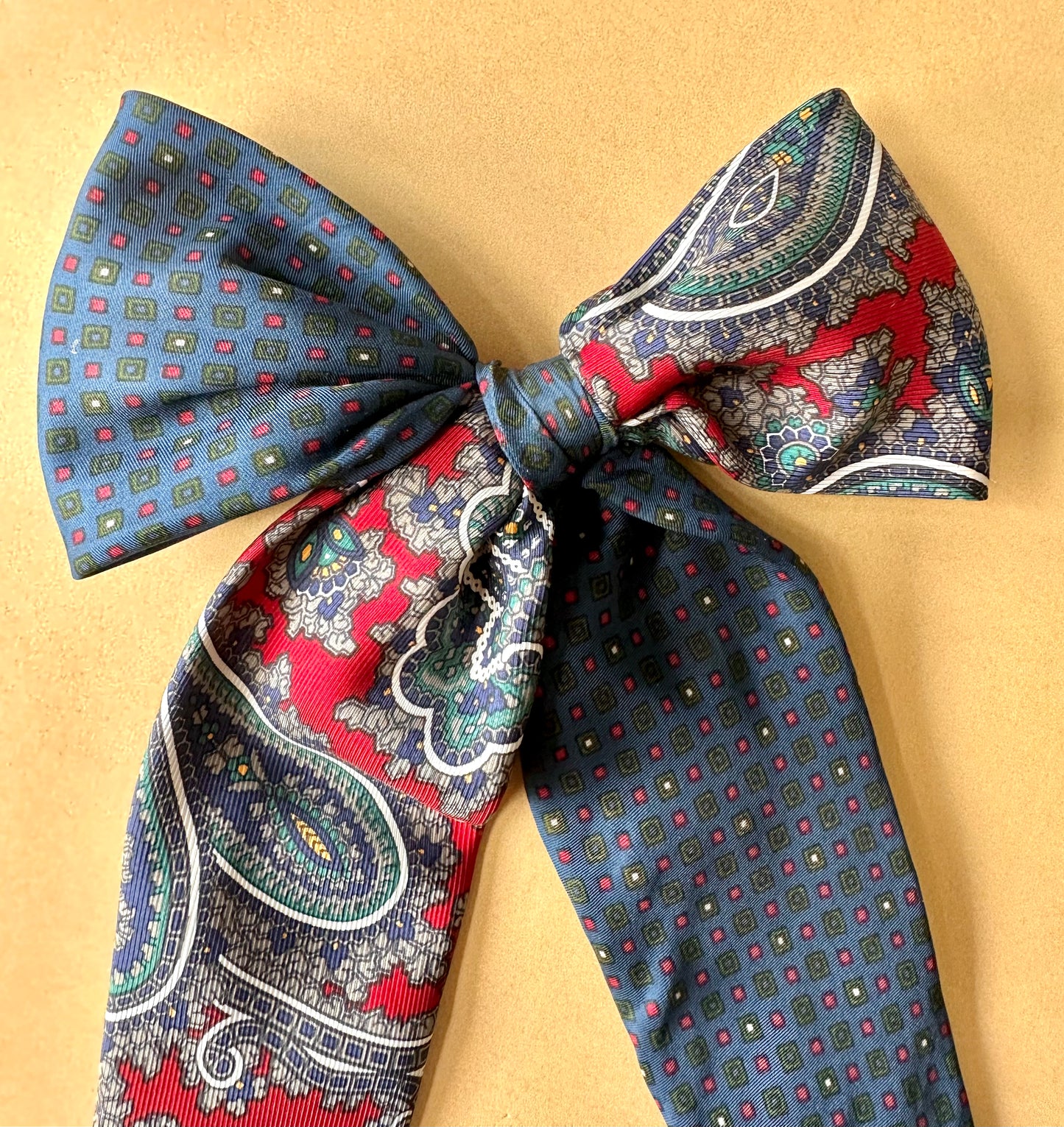 Tie Bow
