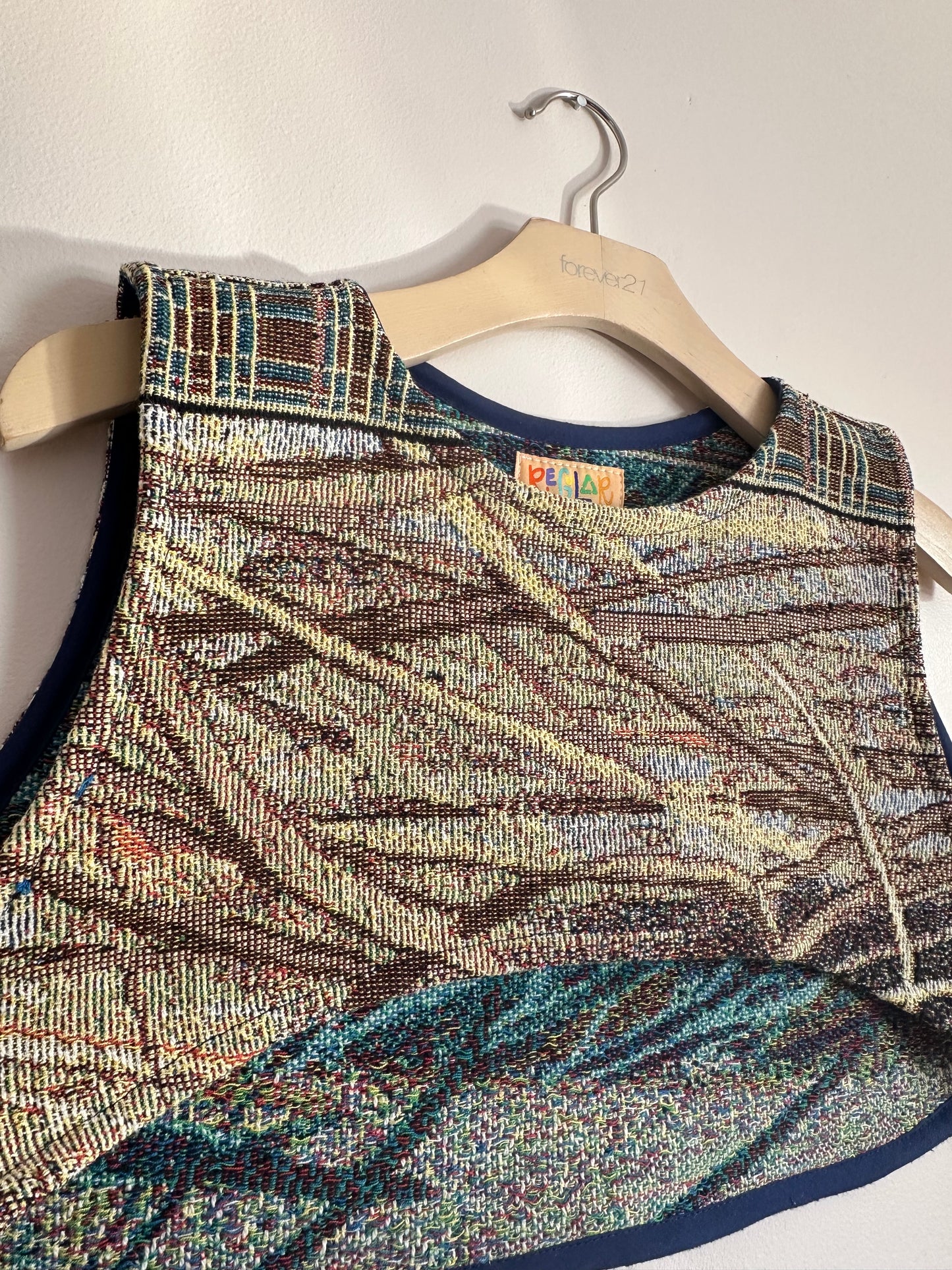 Cropped Buckle Vest (M)