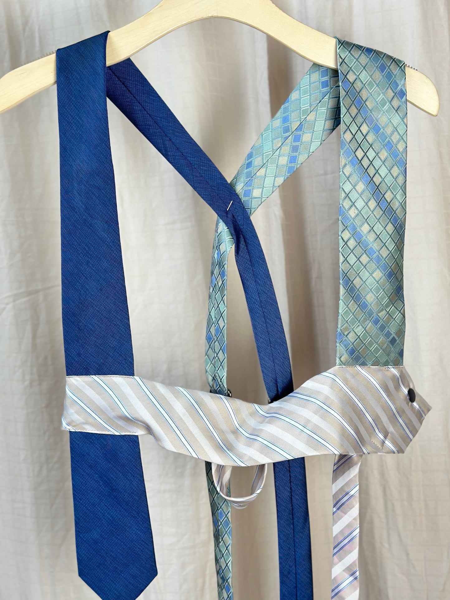 Necktie Harness (2X)