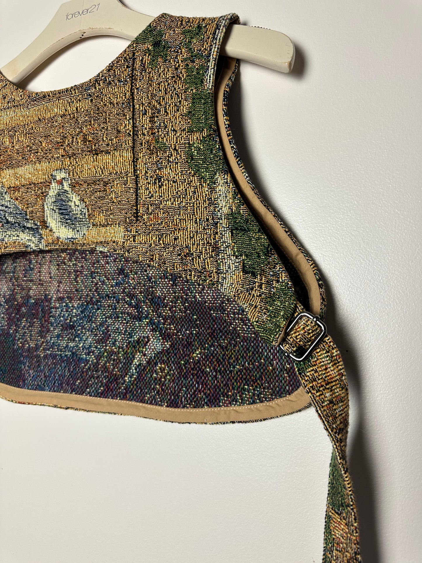 Cropped Buckle Vest (M)