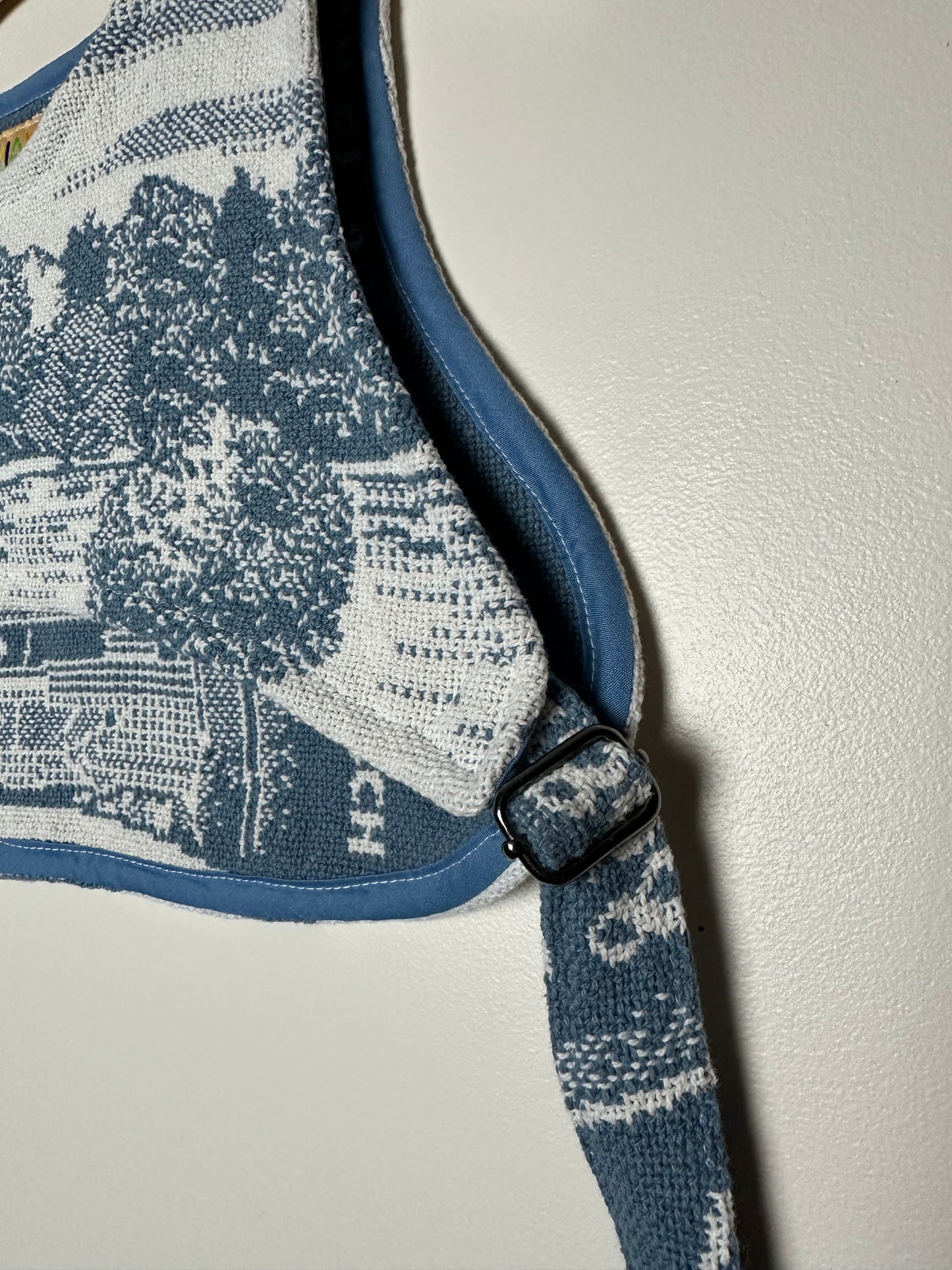 Cropped Buckle Vest (S)