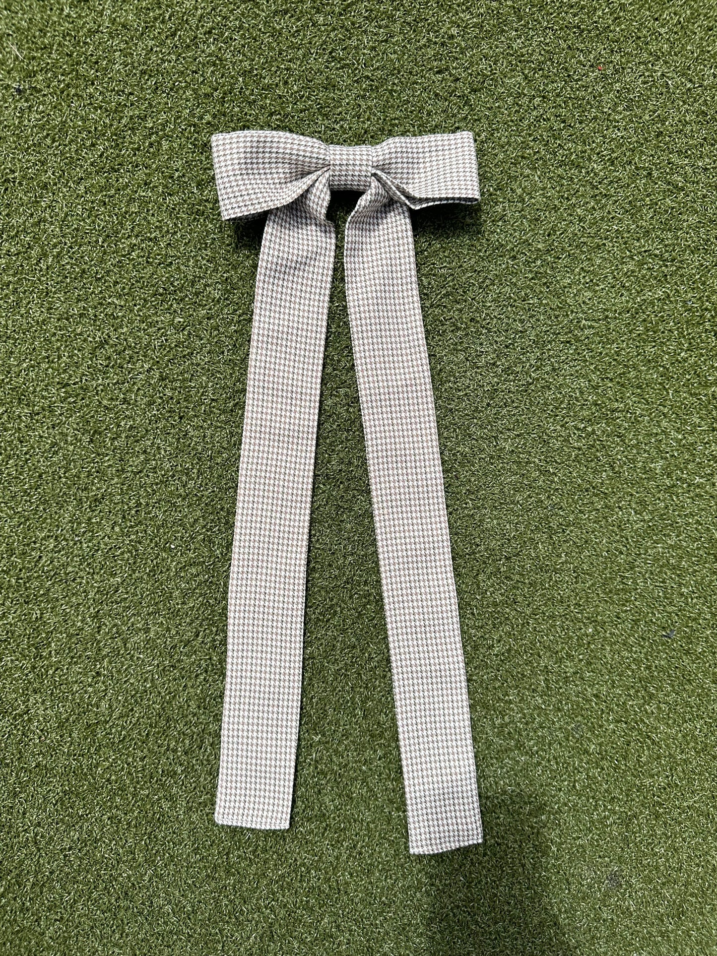 Tan Houndstooth Bow Clip