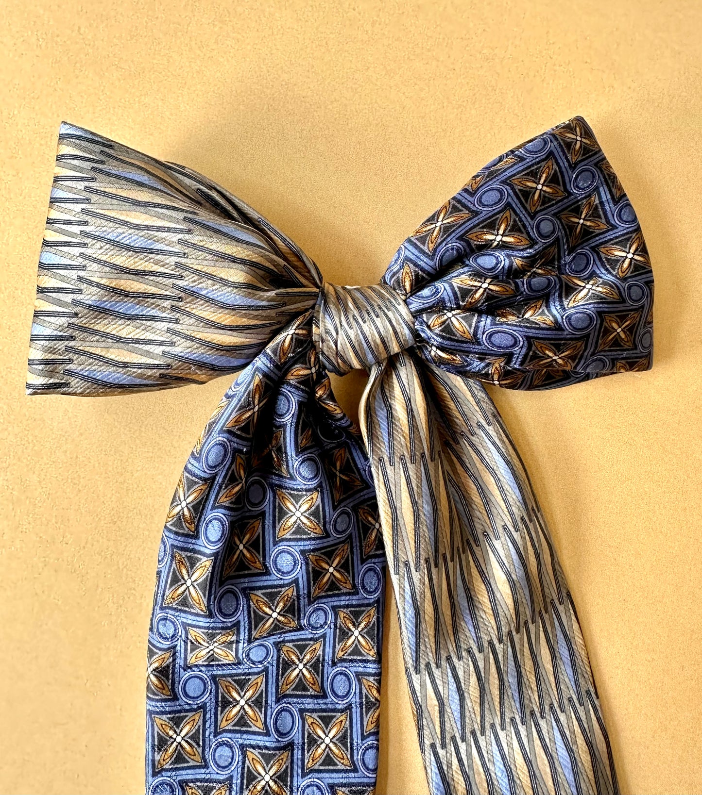 Tie Bow