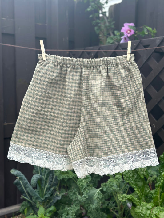 Green/Tan Plaid Lace Shorts (M)