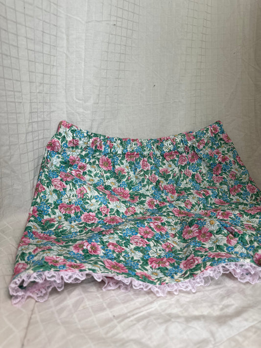 Lace Trim Shorts (XL)