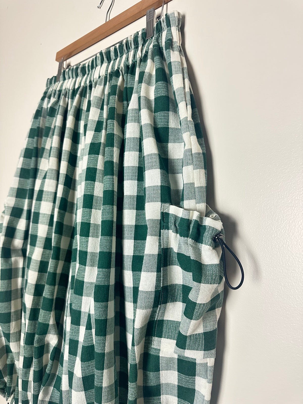 Cropped Parachute Cargo Pants (M-XL)